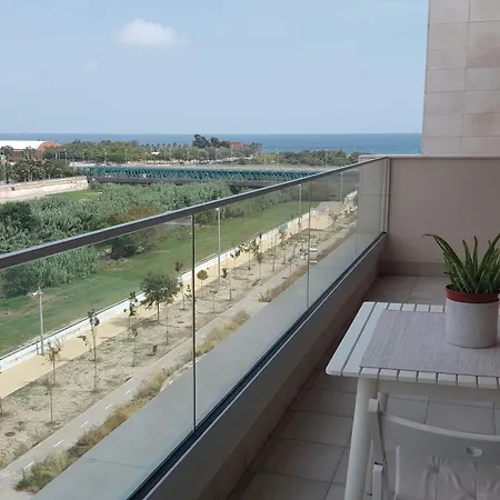 Habitacio Individual Amb Bany Privat Port-forum Homestay
